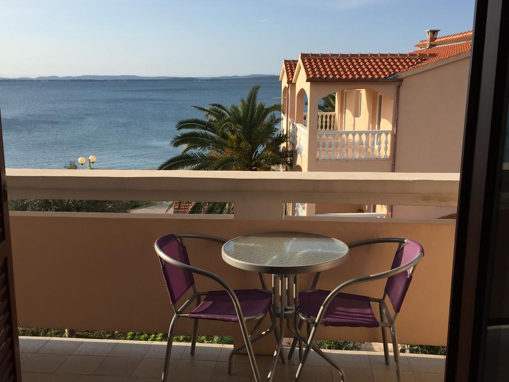 Guest House Punta Grzan Petrcane Room photo