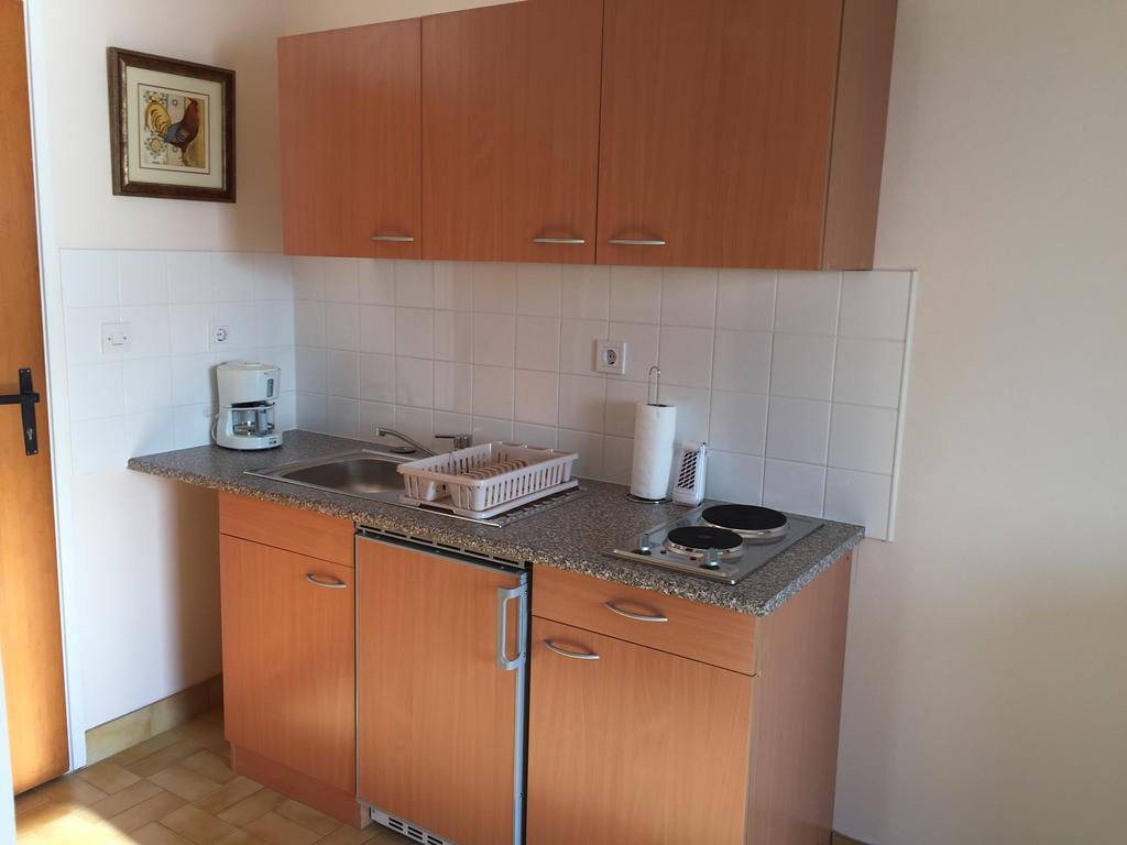 Guest House Punta Grzan Petrcane Room photo