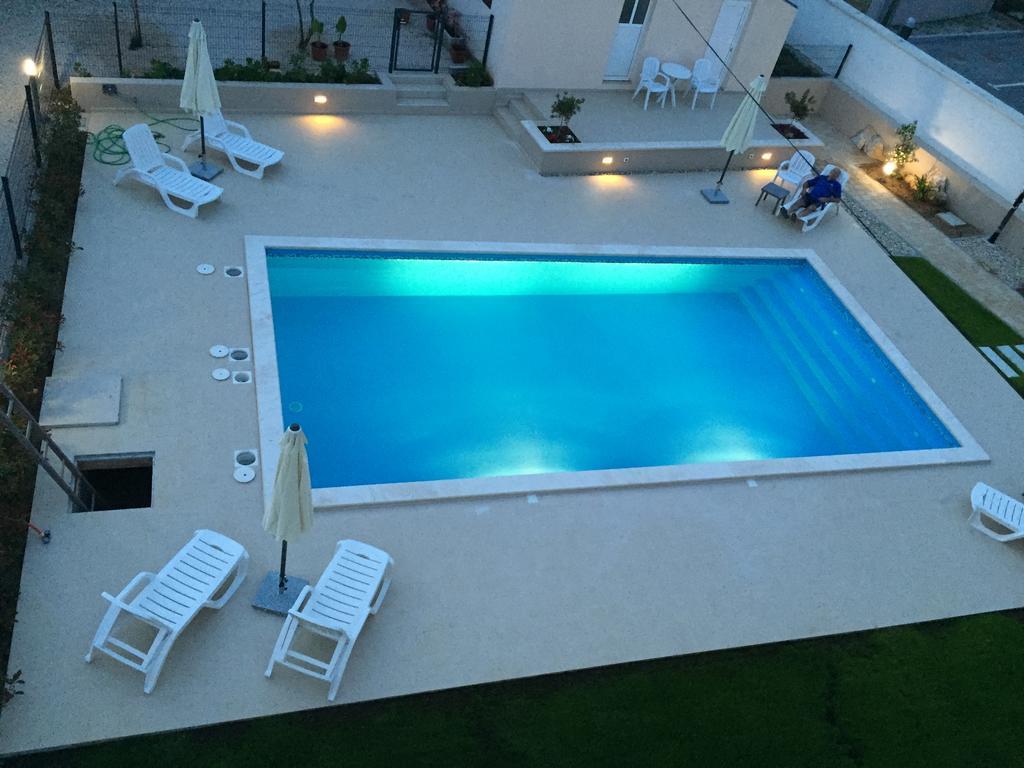 Guest House Punta Grzan Petrcane Exterior photo
